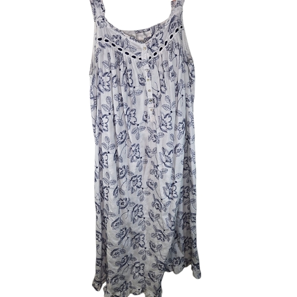 Eileen West White Blue Floral Embroidered Cottagecore Romantic Nightgown - Picture 1 of 10